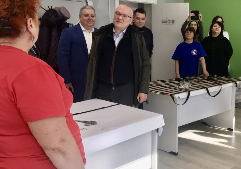 «Головы подняли! Приветствуем губернатора!»: Соколов встретился с волонтёрами