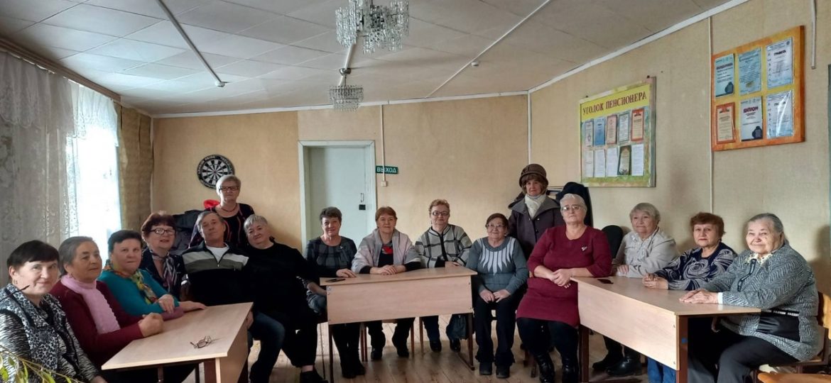 В Алексеевском местном отделении СПР прошла литературно-музыкальная гостиная «Осенняя палитра»