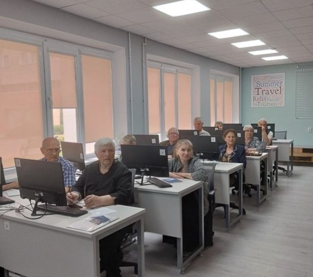 Белгородские  пенсионеры  продолжают осваивать  компьютерную грамотность